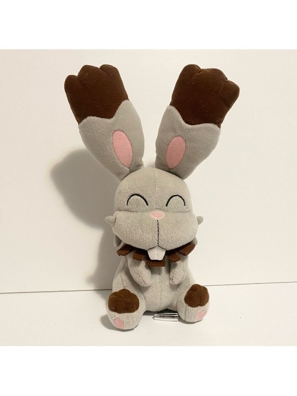 Pokemon Bunnelby Plush Sitting Closed Eyes Tomy Bunny 2017 10" Gray